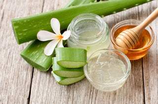 How Honey and Aloe Soothe Sensitive Skin - Hey Honey Beauty